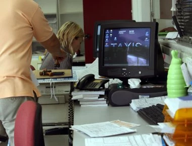 Σε <<πύρινο κλοιό>> βρίσκονται οι Έλληνες λόγω του πρόσθετου φόρου εκκαθαριστικού